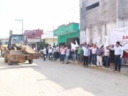 Intensifica Oscar Ferrer programa de rehabilitación vial en Huimanguillo