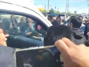 Le llueven reclamos a AMLO en Ciudad Juárez; migrantes exigen justicia