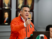 En Morena le apuestan a burlar la ley: Alejandro Moreno