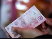 Moody’s cambia de estable a negativa la perspectiva de la calificación de México