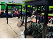 Balacera en Culiacán pone a niños de escuela pecho tierra