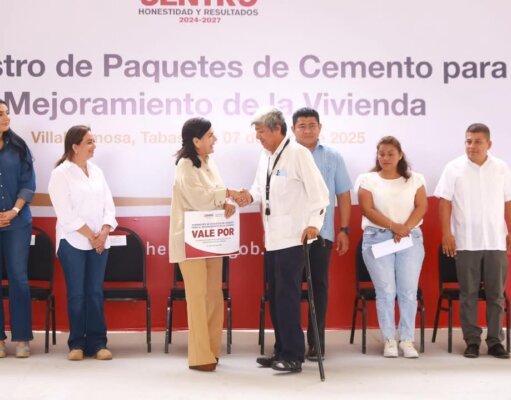 Centro impulsa vivienda digna con entrega de cemento a bajo costo para 300 familias