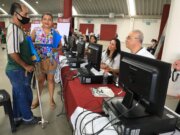 Entregan primeras tarjetas de la pensión universal para personas con discapacidad en Tabasco
