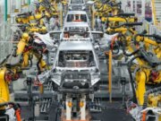 China rechaza arancel de México del 50% a autos; califica la medida de “coerción”