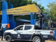 Grupo armado secuestra a hombre durante acto cívico en una escuela de Veracruz