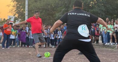 Inaugura alcalde Alfonso Baca Sevilla liga municipal de fútbol Paraíso 2026